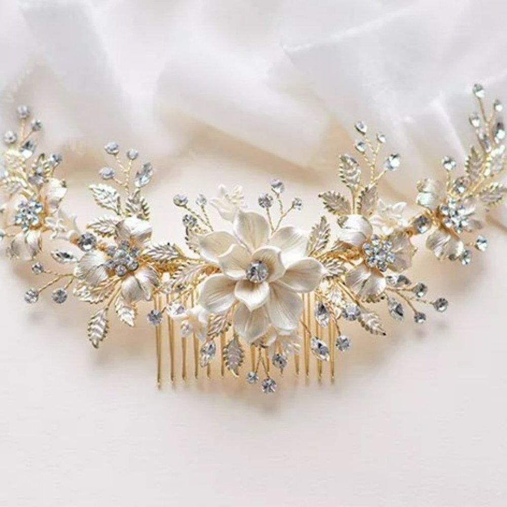 Brand New Never Worn Gorgeous Dareth Colburn Crystal & Pearl Bridal Hair Comb!!!